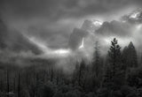 Foggy Yosemite Valley Poster och Canvastavla