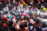 SHOWER IN THE STREET Poster och Canvastavla