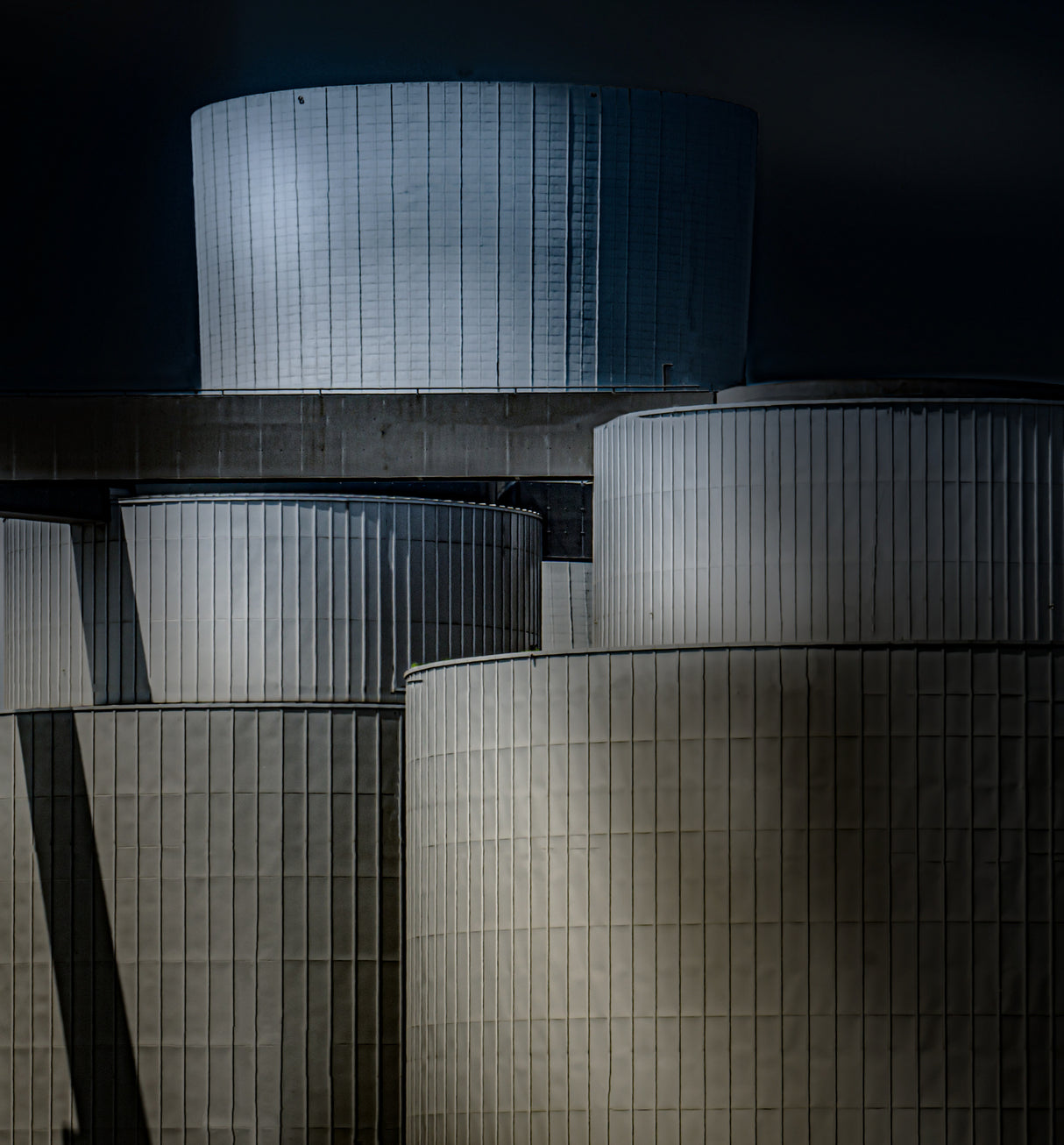 ROUND TOWERS Poster och Canvastavla