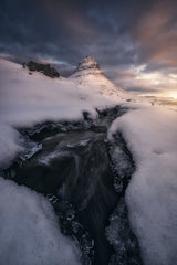 Rushing Water under the Mountain Peak Poster och Canvastavla
