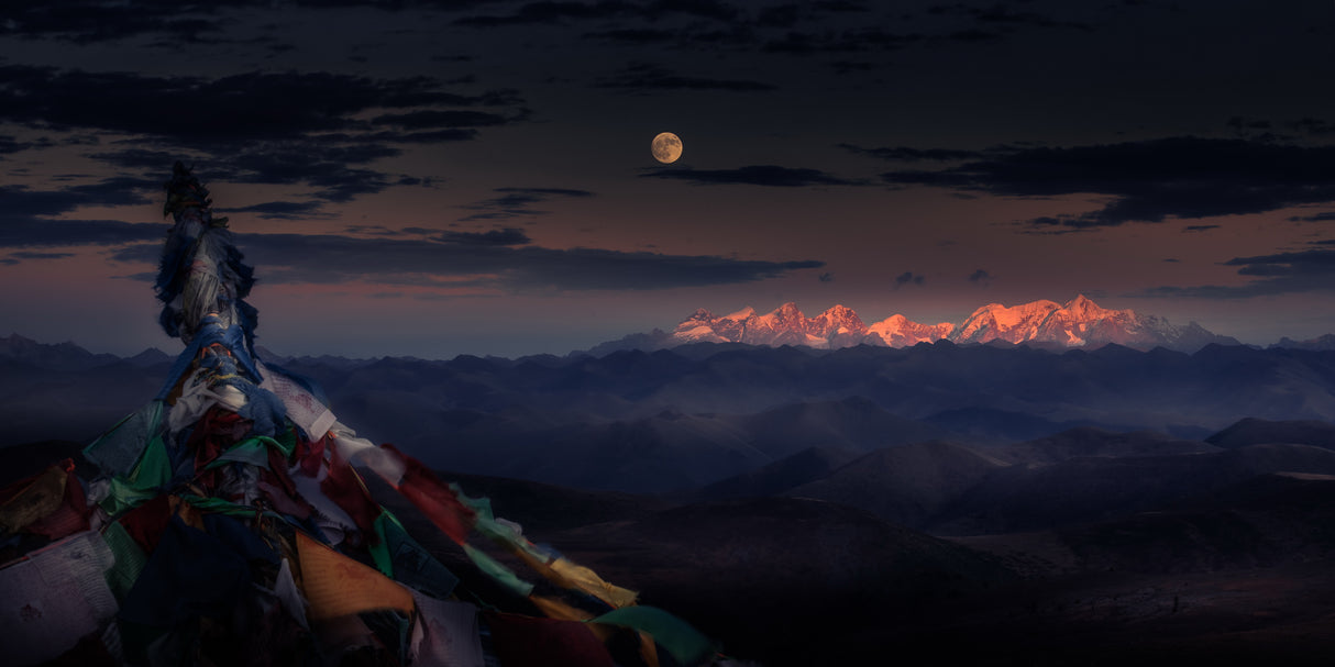 The sun and the moon together 《月升贡嘎》 Poster och Canvastavla