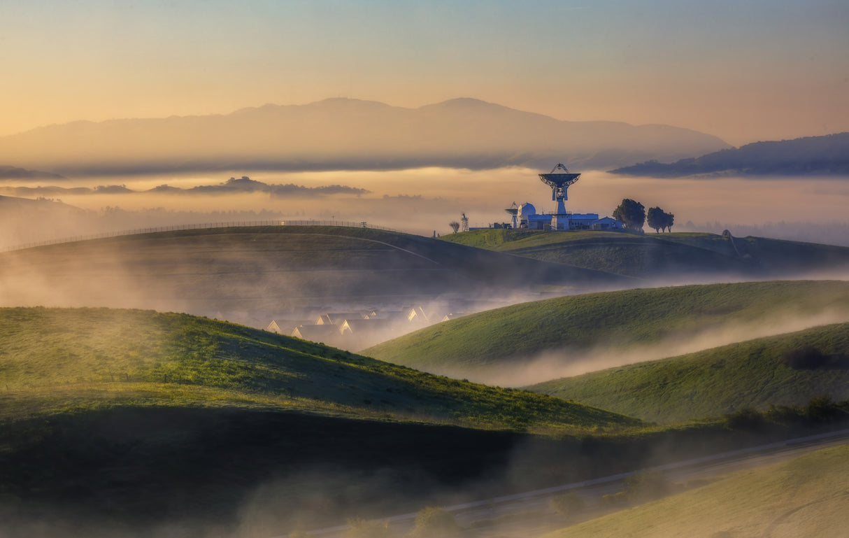 A Misty Morning Poster och Canvastavla