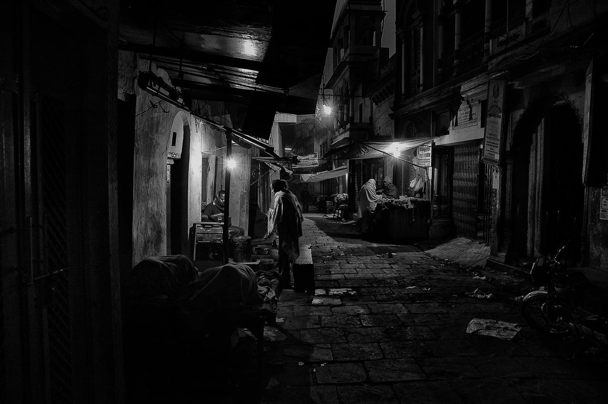 Varanasi, 5.30 A.M. Poster och Canvastavla