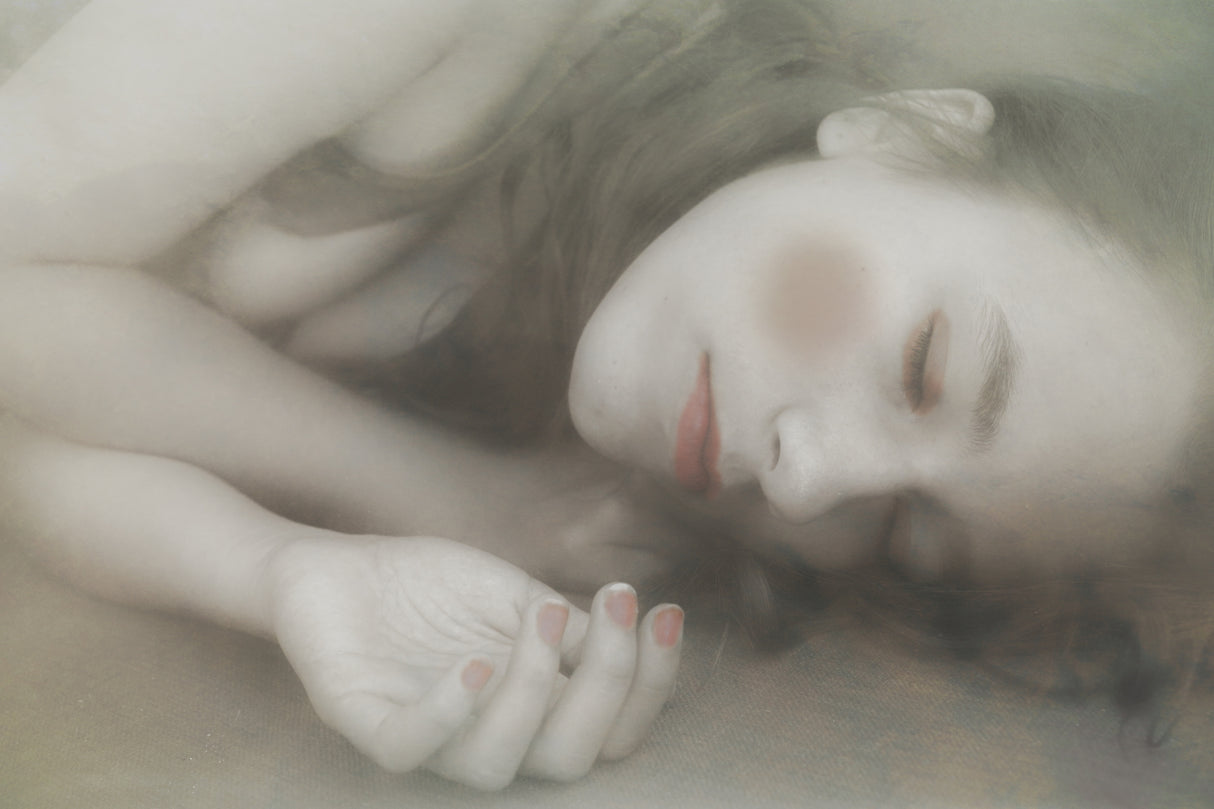 Sleeping doll Poster och Canvastavla