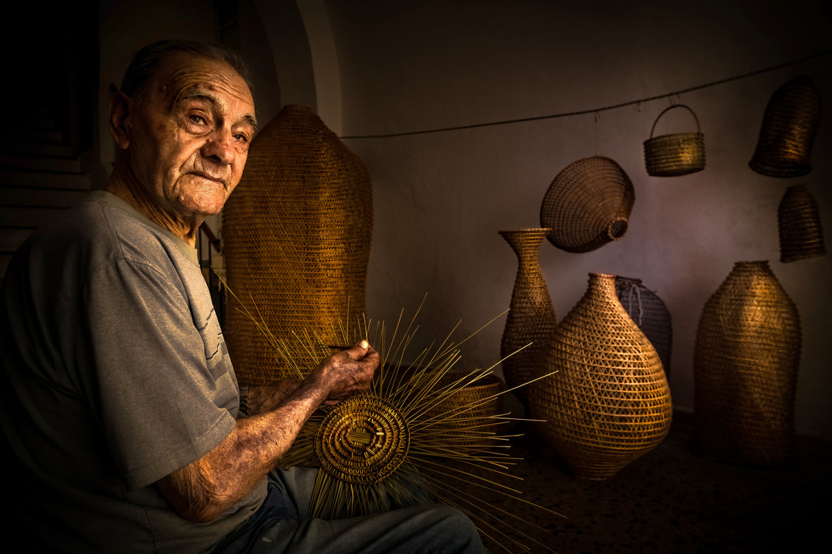 The basket maker Poster och Canvastavla