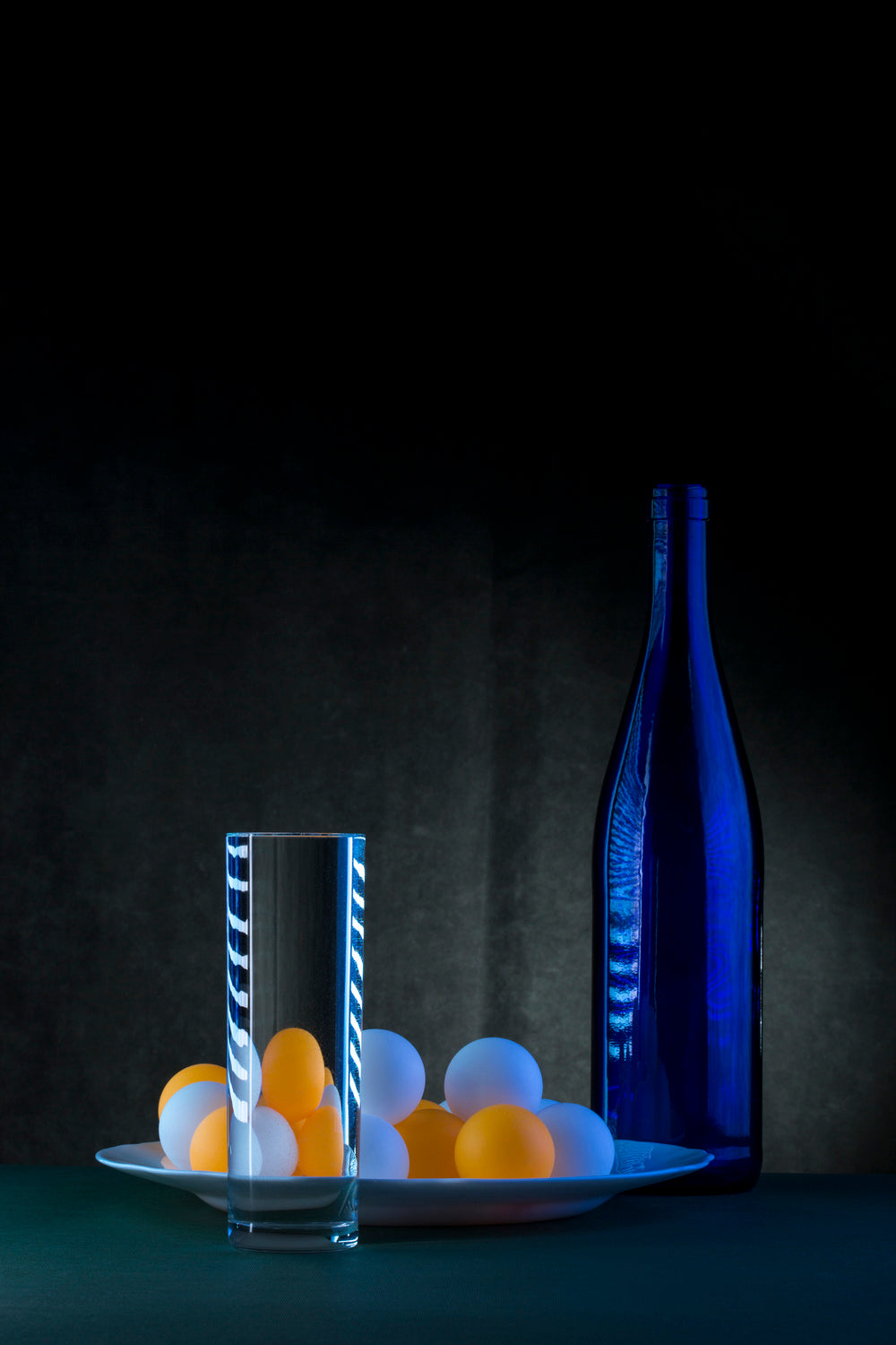 Still life with blue bottle and balls Poster och Canvastavla
