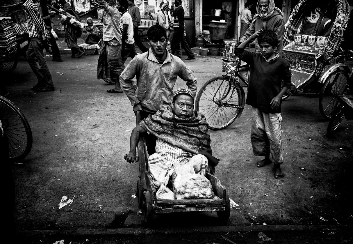 In the streets of Bangladesh - XIII Poster och Canvastavla