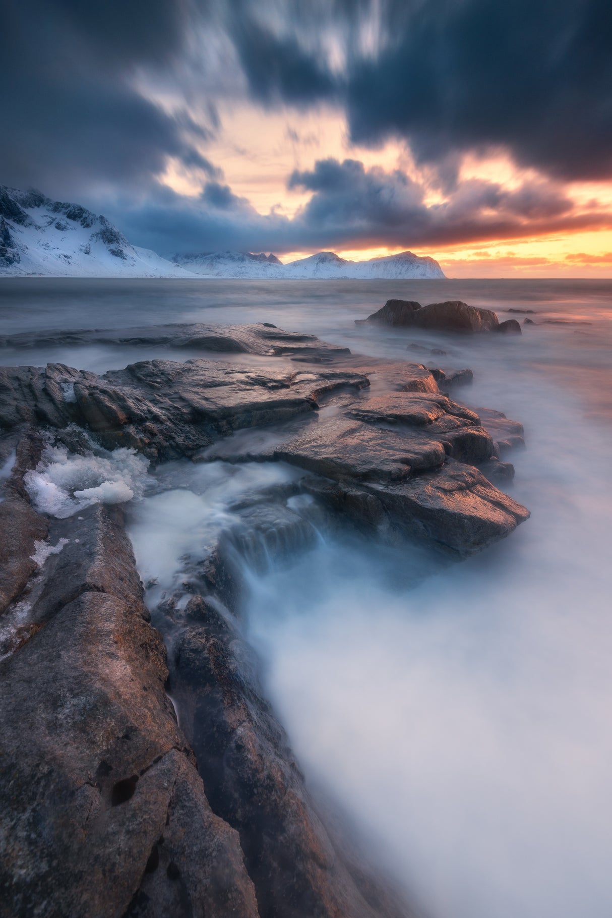 "THE LAST RAYS OF THE SUN" Poster och Canvastavla