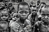 South sudanian children gathered to have their photo taken Poster och Canvastavla