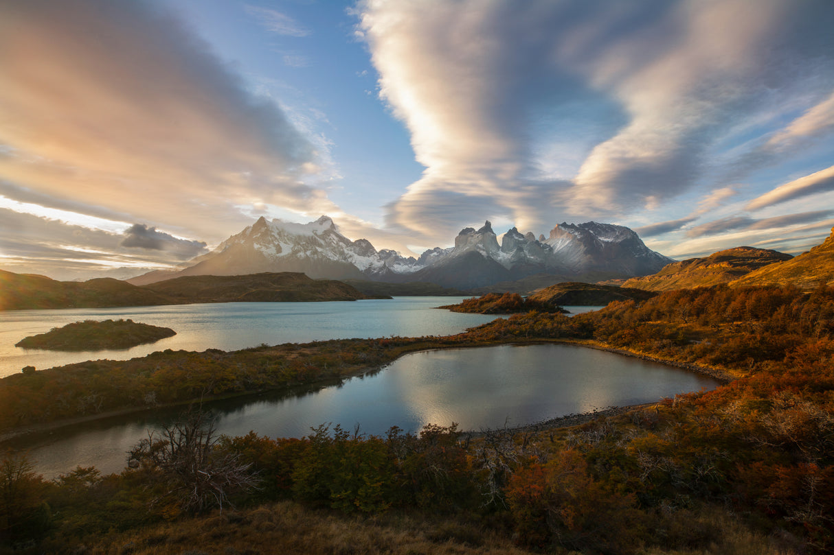 Golden lights at Terra del Paine Poster och Canvastavla