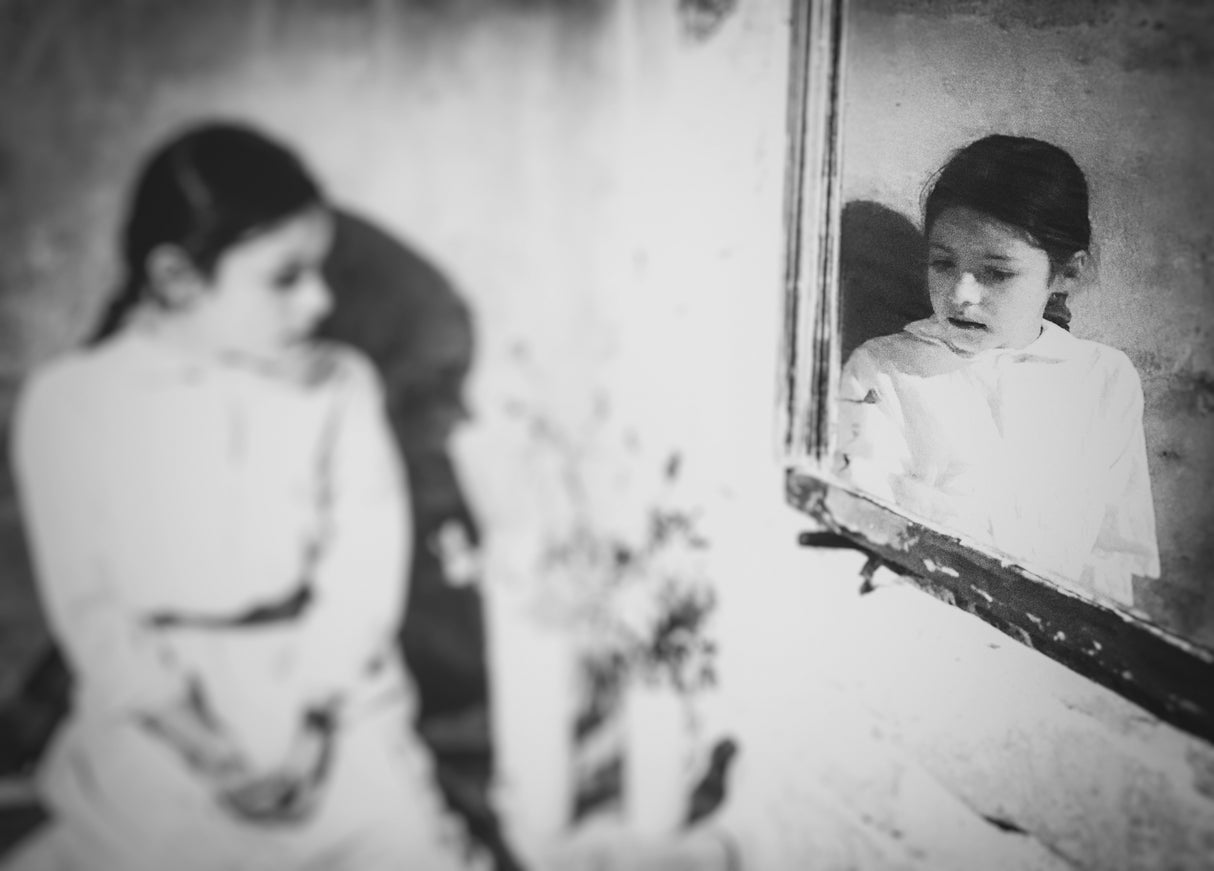 Which side of the mirror Poster och Canvastavla