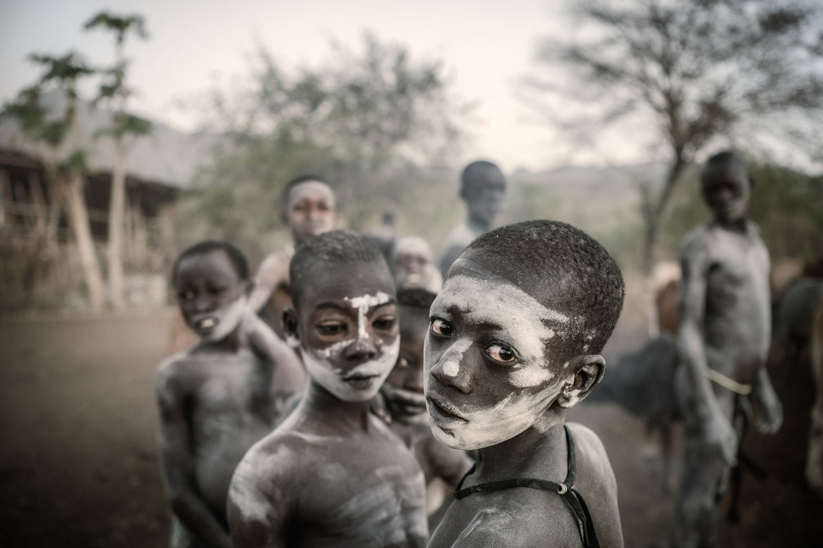 Boys of the Suri Poster och Canvastavla