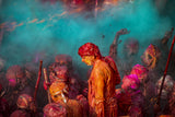 A Blue Hue Over the Singers at the Samaj During Holi Poster och Canvastavla