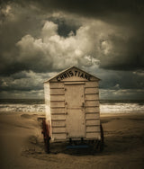 Christiane affronting the storm Poster och Canvastavla