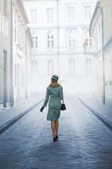 Walk Like A Lady Poster och Canvastavla