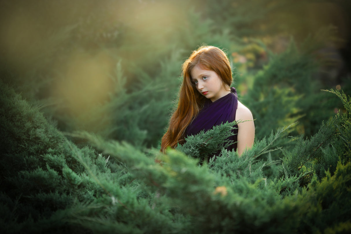 Redhead in green Poster och Canvastavla