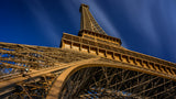 Under the Eiffel tower Poster och Canvastavla