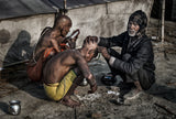 Shaving the head at a Kumbh Mela in Prayagraj-India Poster och Canvastavla
