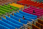 Hue Coloured Fabrics &amp; Thread Drying Poster och Canvastavla