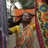 stolen moments in the outskirts of Kolkata Poster och Canvastavla