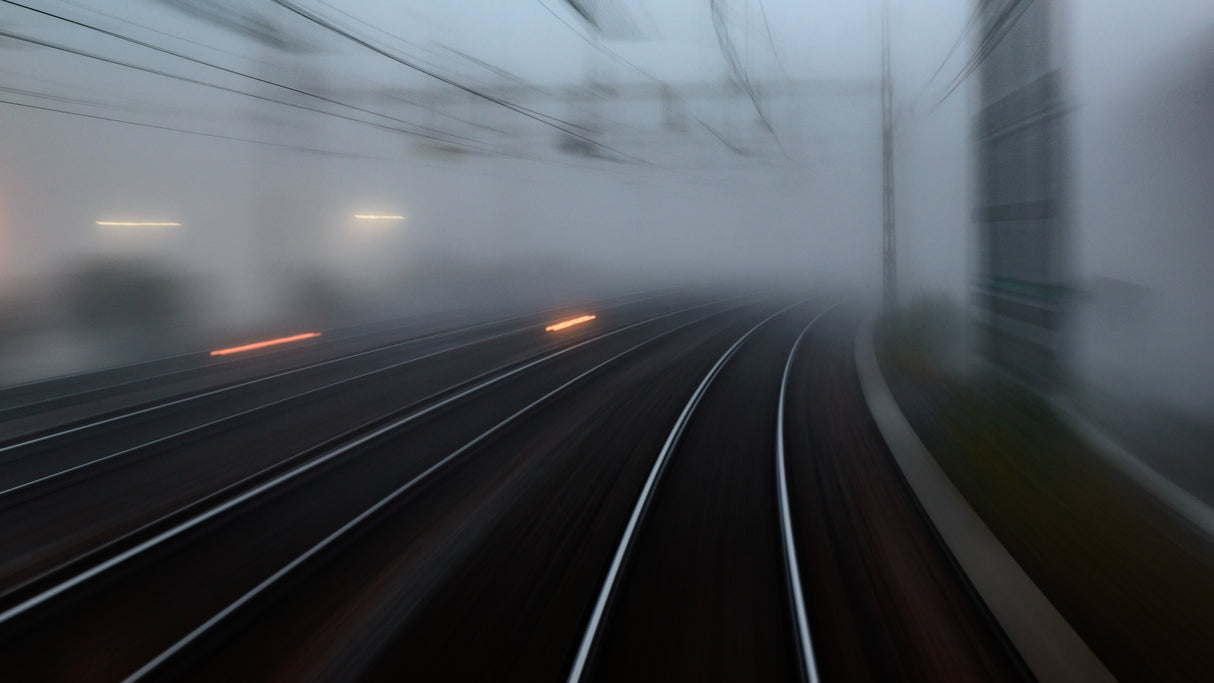 Leaving the mist Poster och Canvastavla