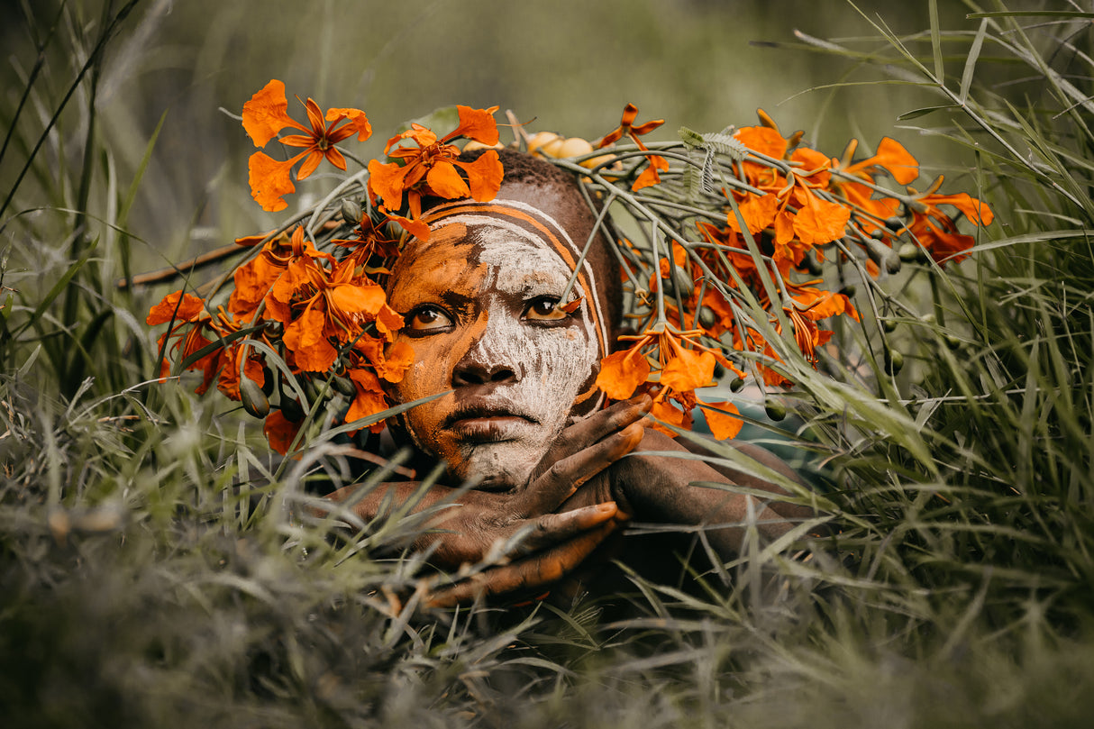 Suri boy and flowers II Poster och Canvastavla