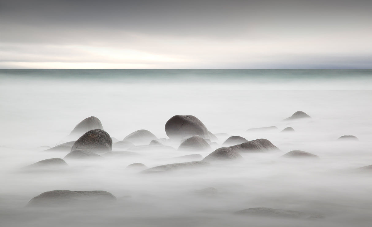 Rocks at Uttakleiv beach Poster och Canvastavla
