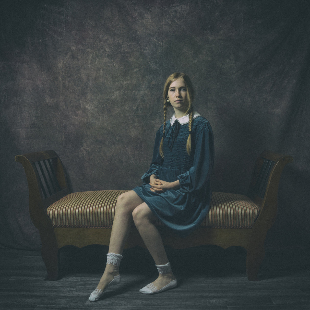 girl with blue dress Poster och Canvastavla