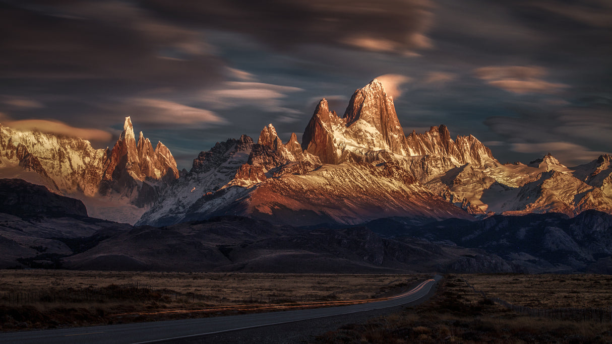 Patagonia sky in motion Poster och Canvastavla