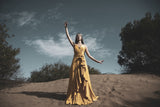 woman in yellow dress Poster och Canvastavla