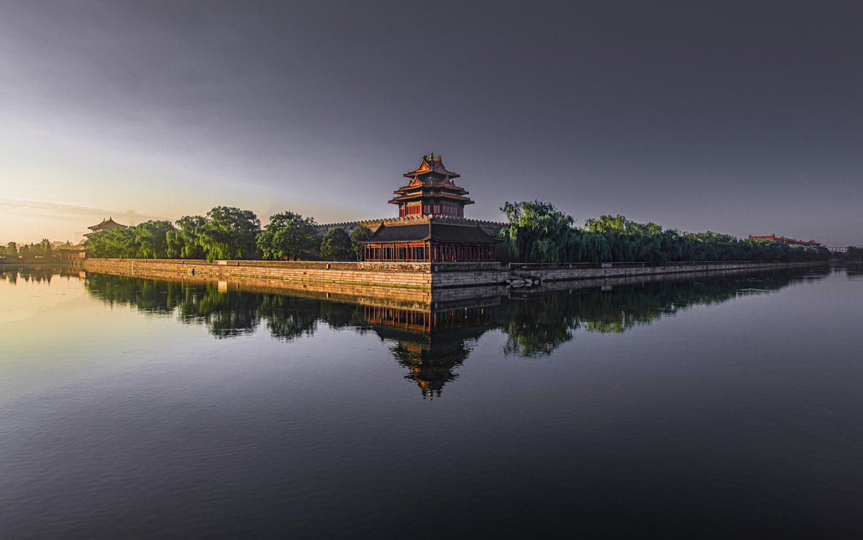 Moring Light on Forbidden City Poster och Canvastavla