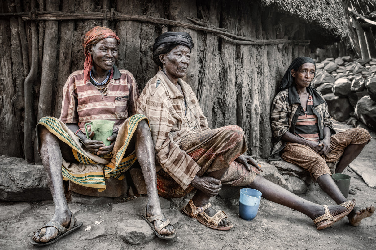 Konso ladies Poster och Canvastavla