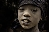 mundari boy covered by ashes Poster och Canvastavla