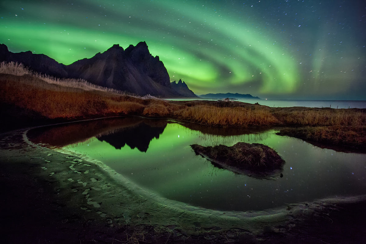 Lights in the night Poster och Canvastavla