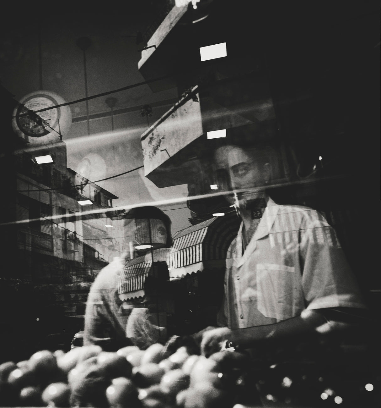 Olive seller Poster och Canvastavla