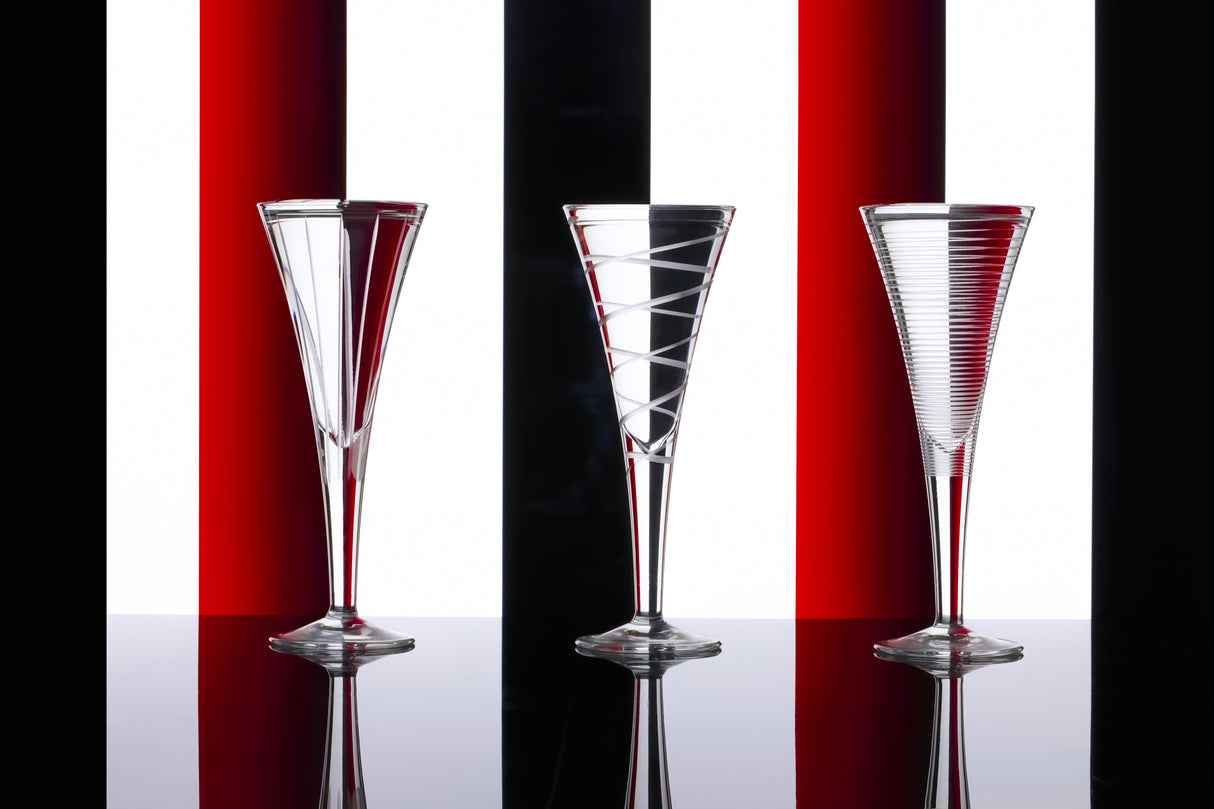 Red / Black and White inbetween Poster och Canvastavla