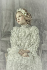 Young girl dreaming Poster och Canvastavla