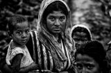 Rohingya woman and her child - Bangladesh Poster och Canvastavla