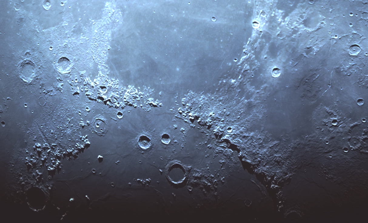 Mountains &amp; Oceans of The Moon Poster och Canvastavla