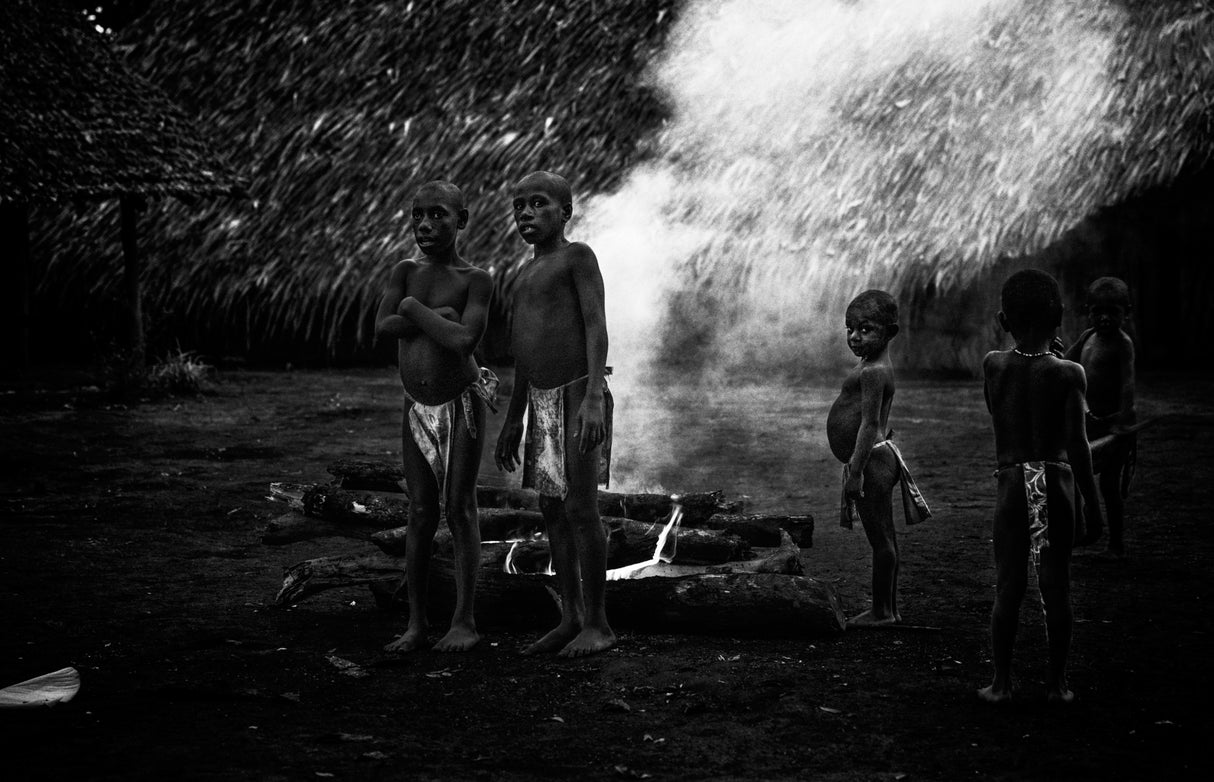 Ritual of fire-I (Jaramaja, Espiritu Santo island, Vanuatu) Poster och Canvastavla