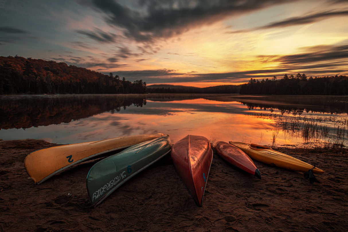 Sunrise on the Lake Poster och Canvastavla