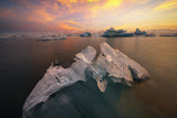 Glaciers enter the sea Poster och Canvastavla