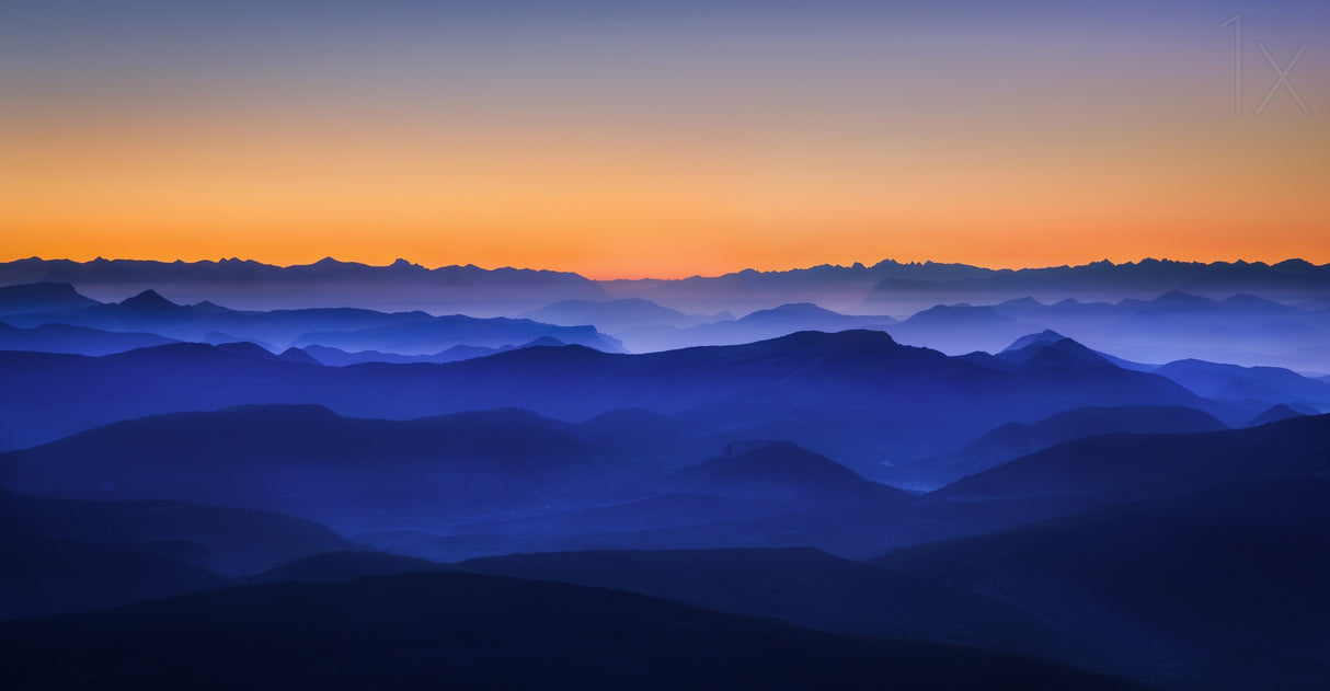 Misty Mountains Poster och Canvastavla