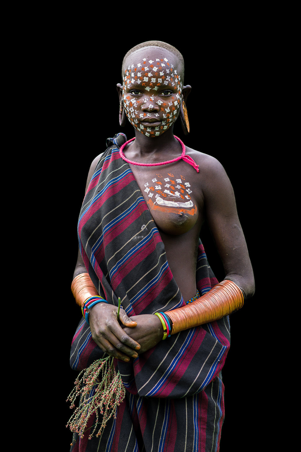 SURMA WOMAN AT OMO VALLEY ETHIOPIA Poster och Canvastavla