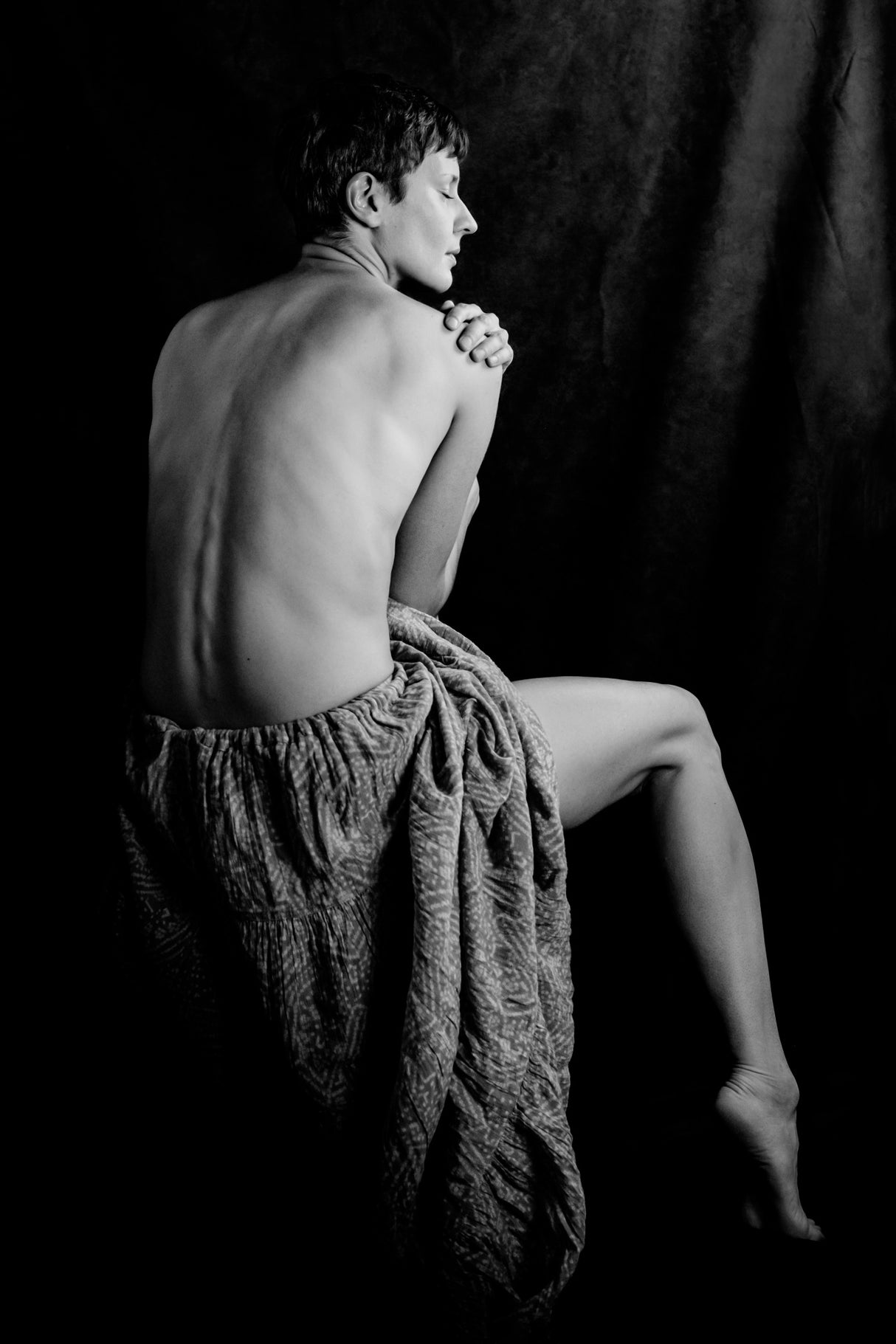 Portrait of a woman's back Poster och Canvastavla