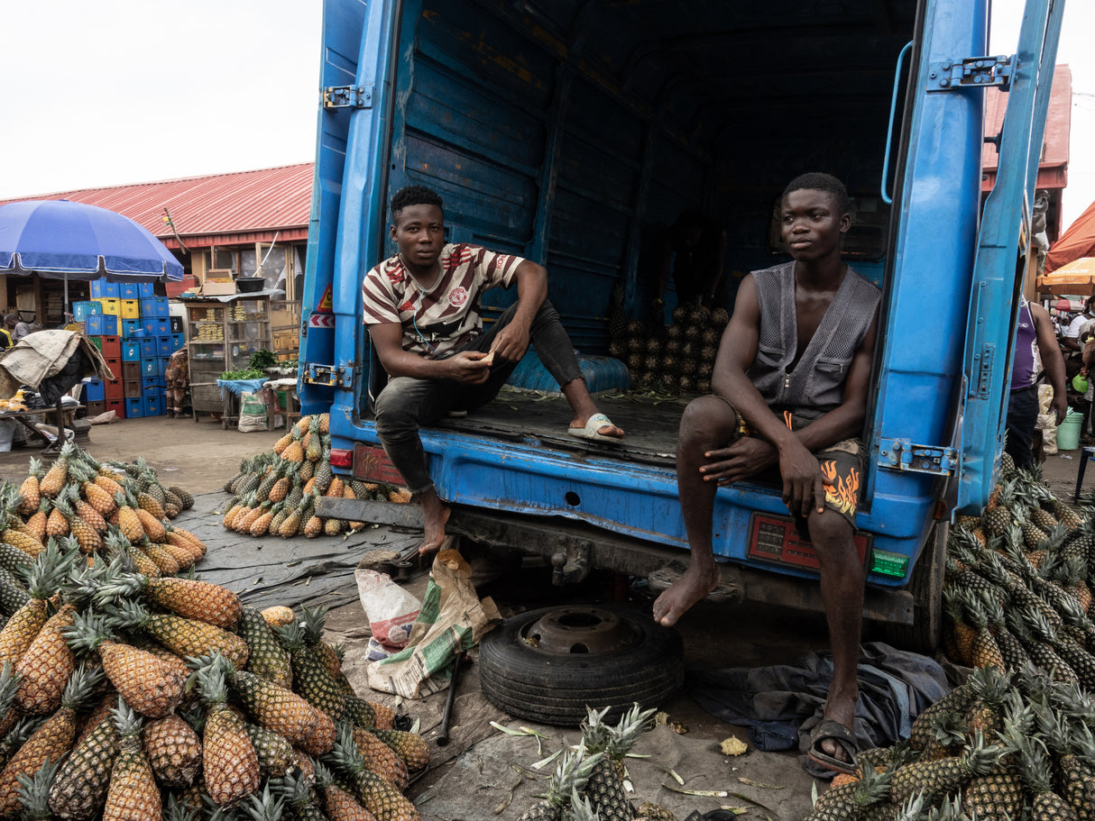fruit and vegetables market at Ketou, Nigeria Poster och Canvastavla