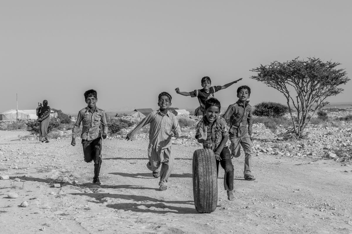 Kids playing Poster och Canvastavla