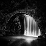 Paleokaria Waterfall Poster och Canvastavla