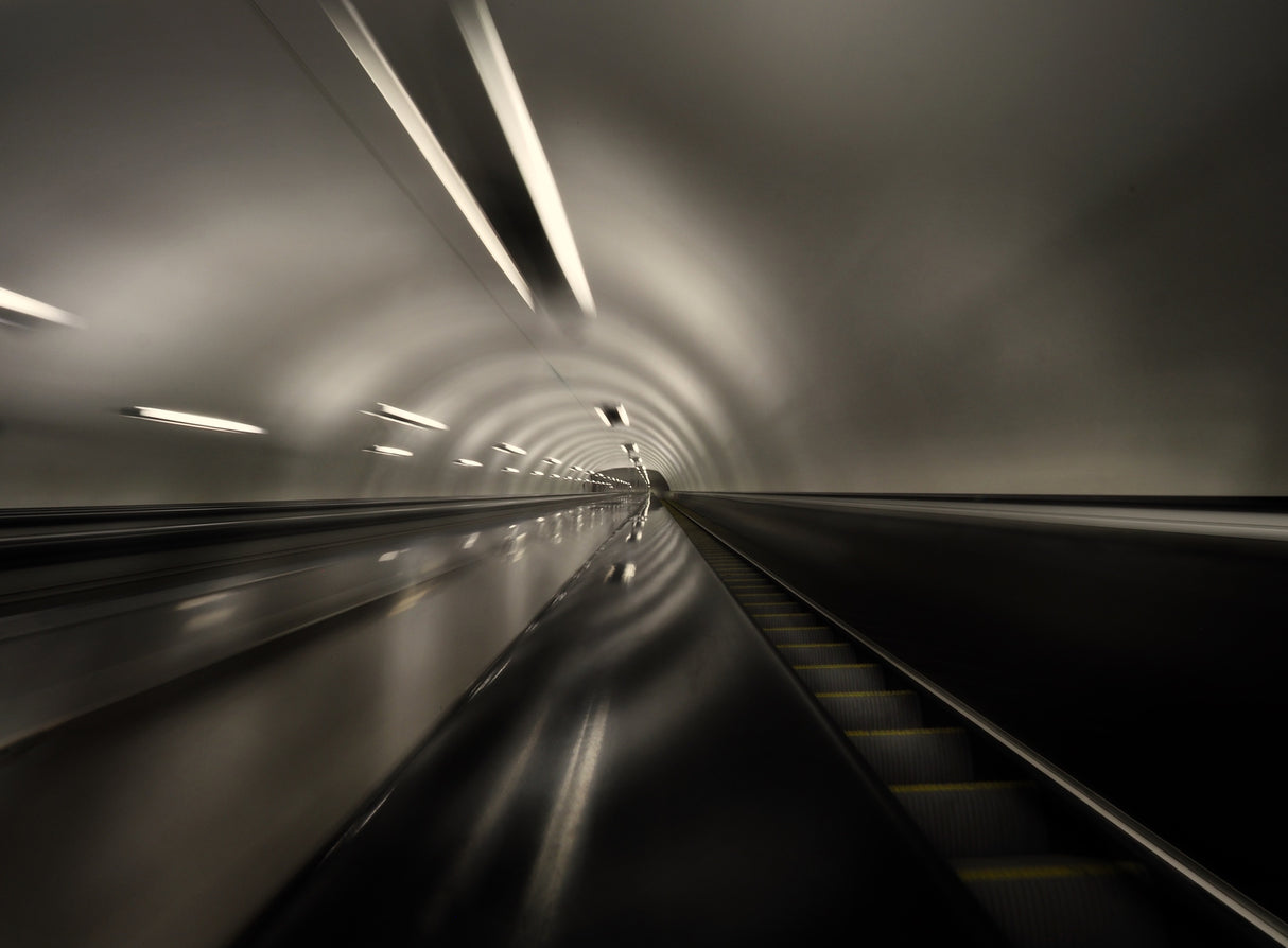 Moscow metro - shape of the light Poster och Canvastavla