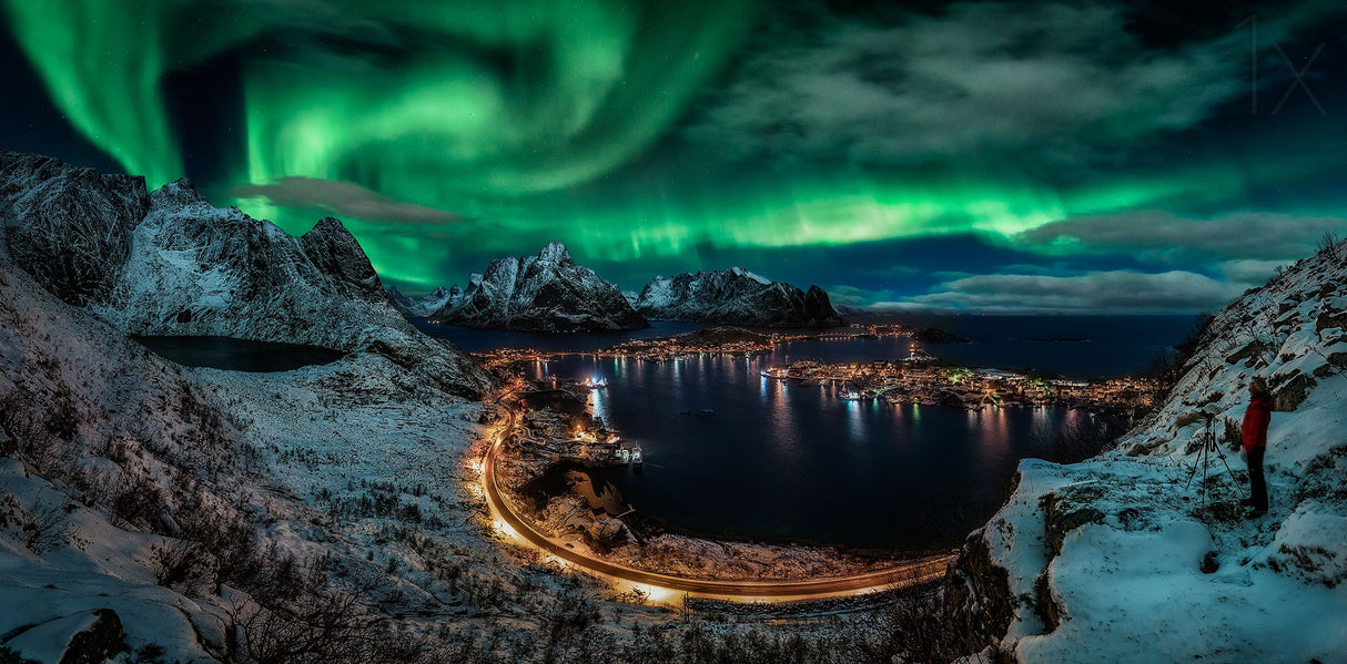Chasing the Northern Lights Poster och Canvastavla